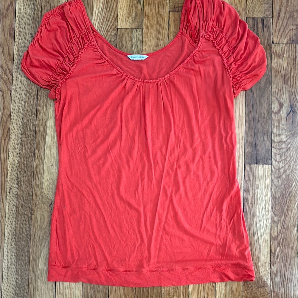 Calvin Klein Women's Vibrant Red Gathered Sleeve Blouse (2)